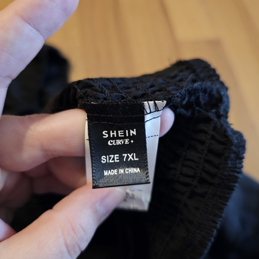 SHEIN Black Textured Top And Pants Set - Picture 3 of 5